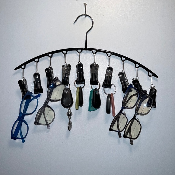 Multiple Hanger - Picture 1 of 2